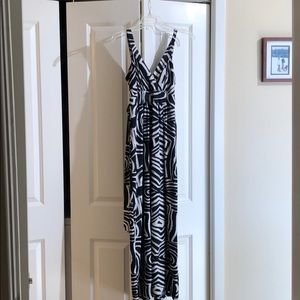 Black and white sleeveless maxi dress